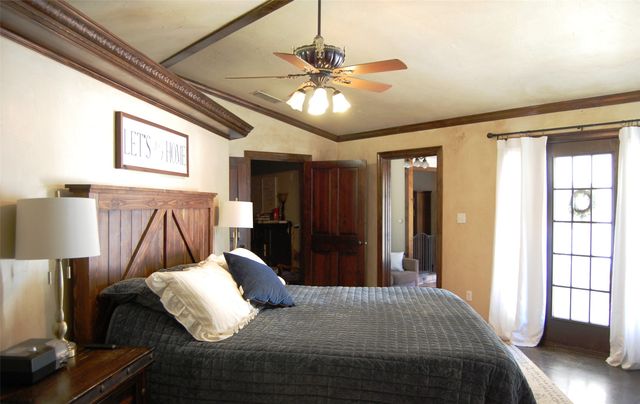 917 East Street, Graham, TX 76450