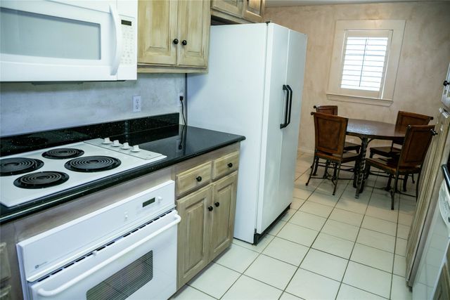 917 East Street, Graham, TX 76450