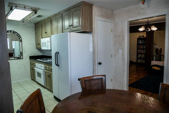 917 East Street, Graham, TX 76450