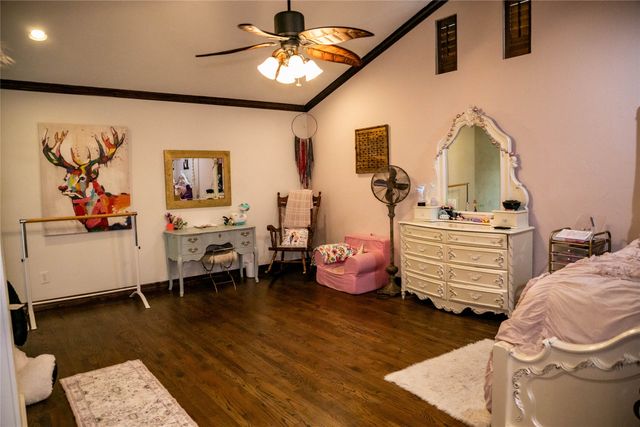 917 East Street, Graham, TX 76450