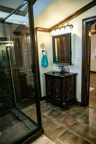 917 East Street, Graham, TX 76450