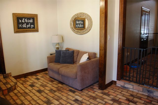 917 East Street, Graham, TX 76450