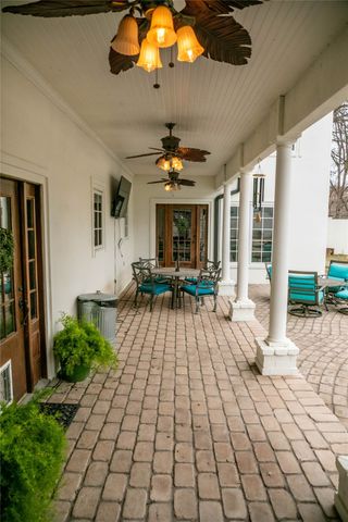 917 East Street, Graham, TX 76450