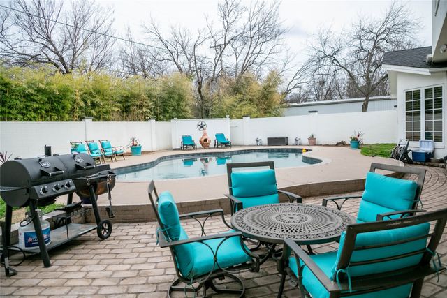 917 East Street, Graham, TX 76450