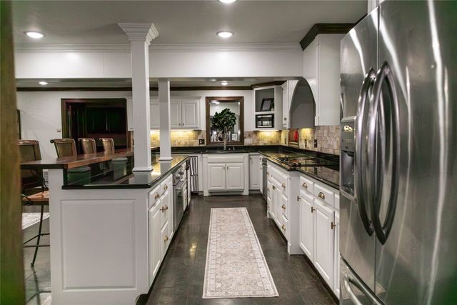 917 East Street, Graham, TX 76450