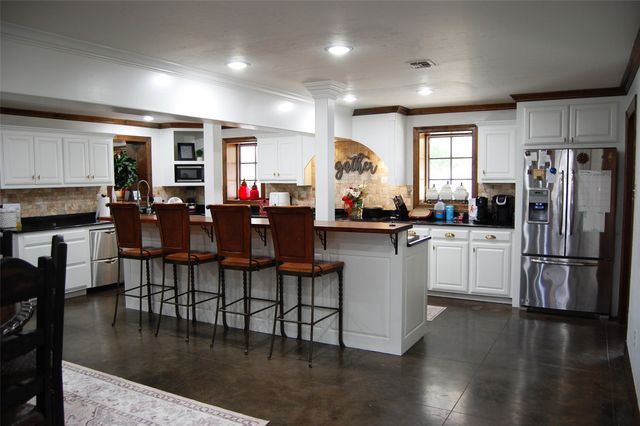 917 East Street, Graham, TX 76450