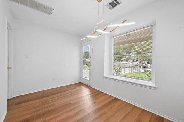 140 Schmidt, Kyle, TX 78640