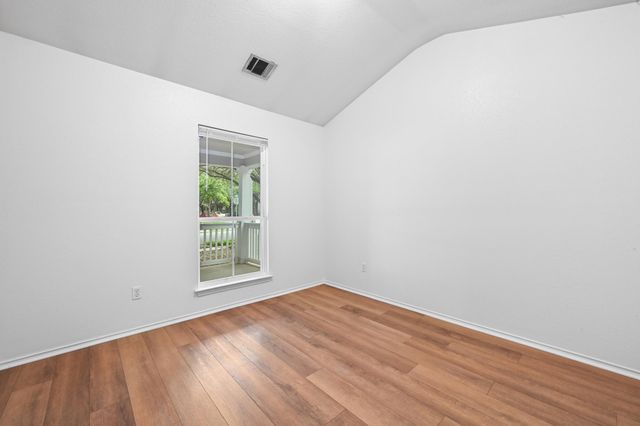 140 Schmidt, Kyle, TX 78640