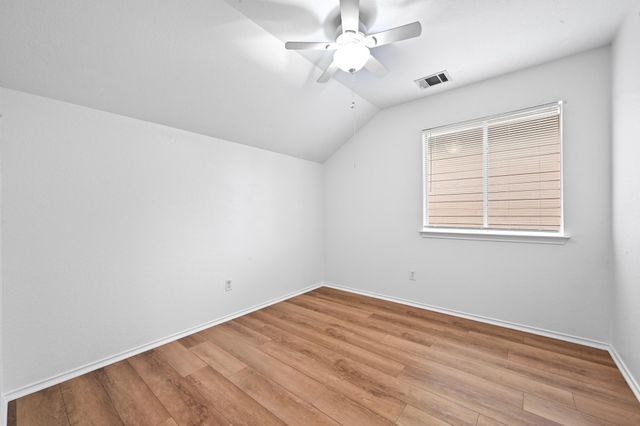 140 Schmidt, Kyle, TX 78640
