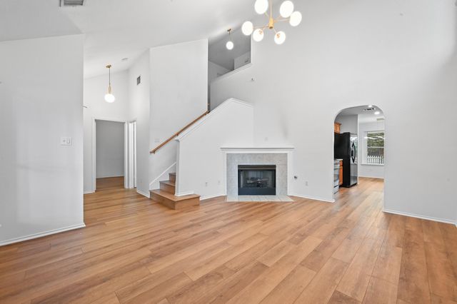 140 Schmidt, Kyle, TX 78640