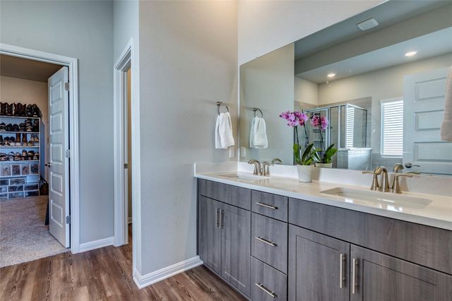 450 Sue Peaks LOOP, Dripping Springs, TX 78620