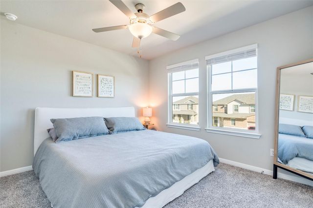 450 Sue Peaks LOOP, Dripping Springs, TX 78620