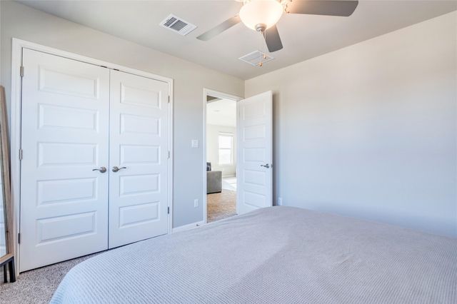 450 Sue Peaks LOOP, Dripping Springs, TX 78620