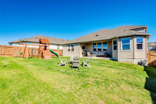 450 Sue Peaks LOOP, Dripping Springs, TX 78620