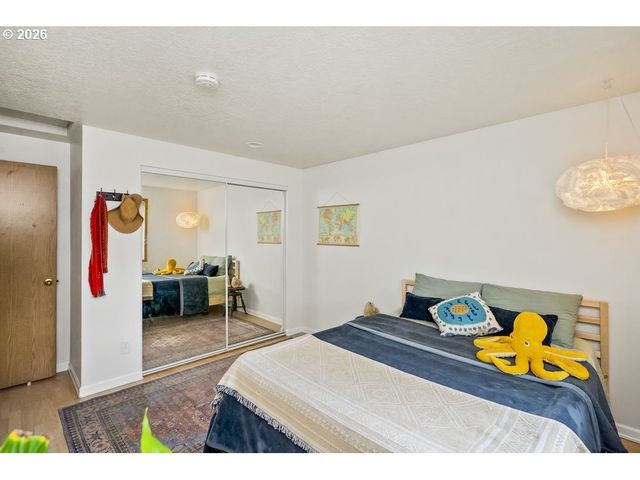 636 Se 84TH Ave, Portland, OR 97216