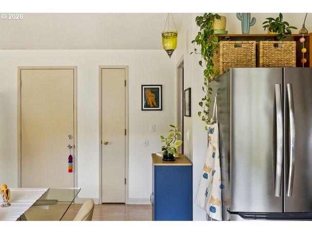 636 Se 84TH Ave, Portland, OR 97216