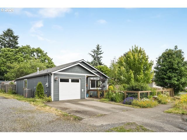636 Se 84TH Ave, Portland, OR 97216