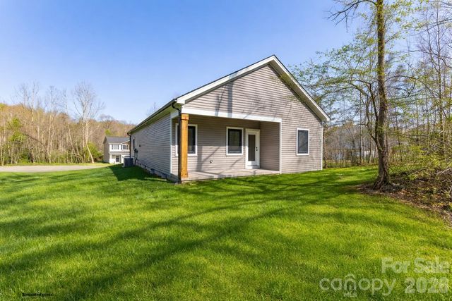 2331 Merts Way, Hudson, NC 28638