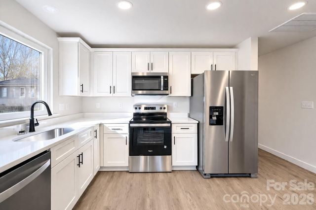 2331 Merts Way, Hudson, NC 28638