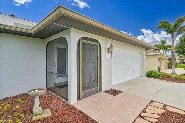634 SE 32nd ST, Cape Coral, FL 33904