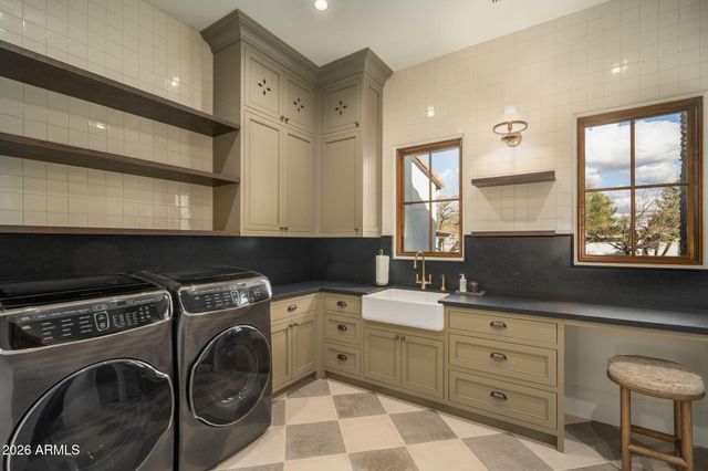 6641 E MEADOWLARK Lane, Paradise Valley, AZ 85253