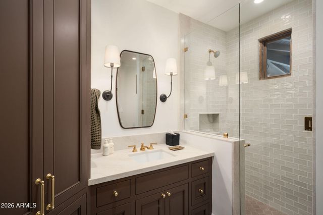 6641 E MEADOWLARK Lane, Paradise Valley, AZ 85253