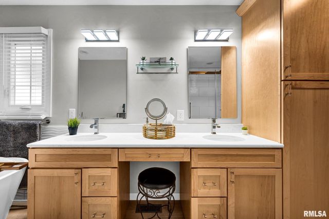 5220 S ACRE Road, Mapleton, IL 61547