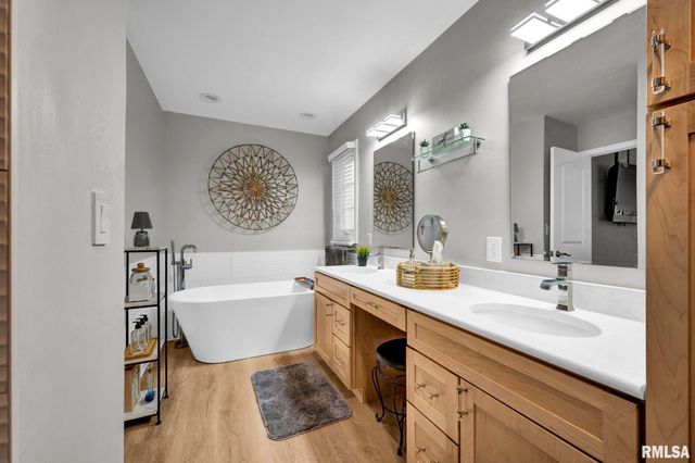 5220 S ACRE Road, Mapleton, IL 61547