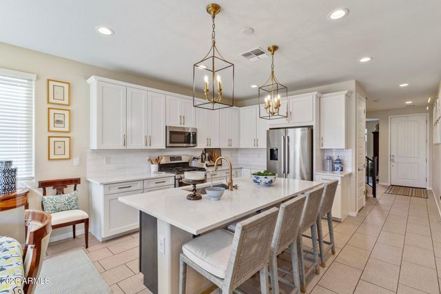 19688 W TURNEY Avenue, Litchfield Park, AZ 85340