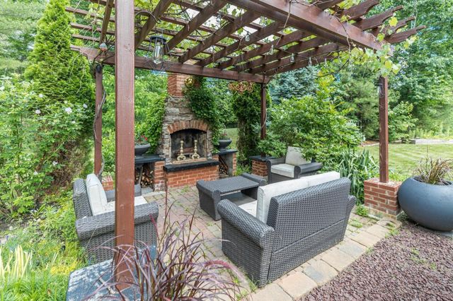 7 Collins Circle, Rochester, NH 03867