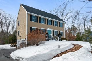 7 Collins Circle, Rochester, NH 03867