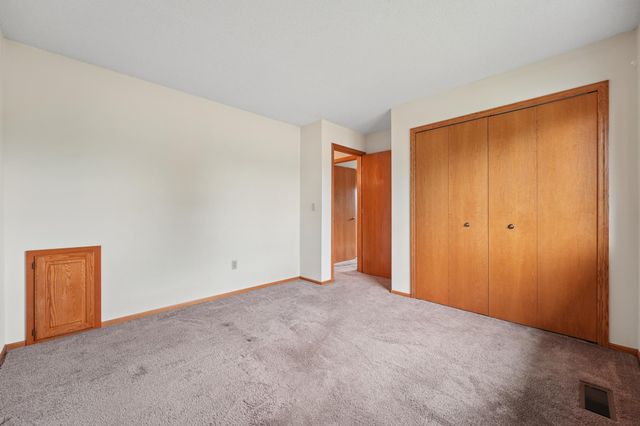 9905 54th Place N 5, Minneapolis, MN 55442