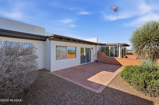 500 W Ocotillo Place, Green Valley, AZ 85614