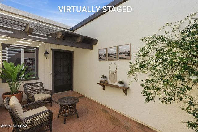 500 W Ocotillo Place, Green Valley, AZ 85614