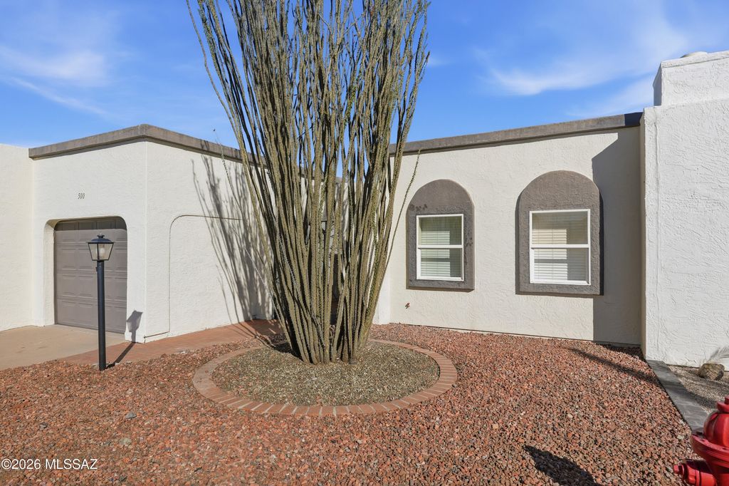 500 W Ocotillo Place, Green Valley, AZ 85614