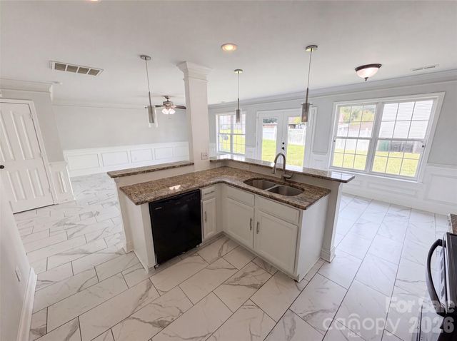 5732 Wallace Cabin Drive, Charlotte, NC 28212