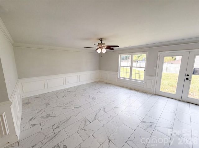 5732 Wallace Cabin Drive, Charlotte, NC 28212