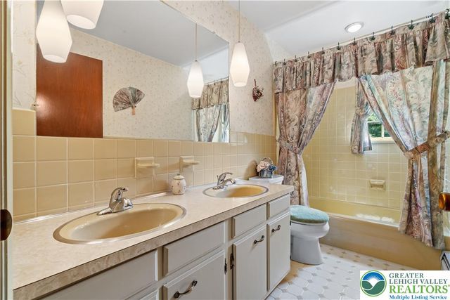 301 South Main Street, Perkasie Boro, PA 18944