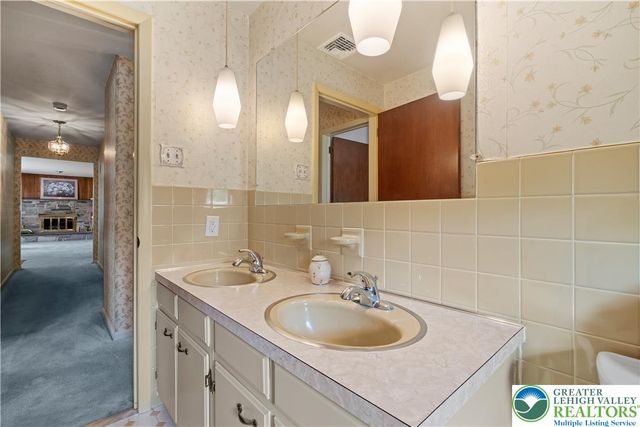 301 South Main Street, Perkasie Boro, PA 18944