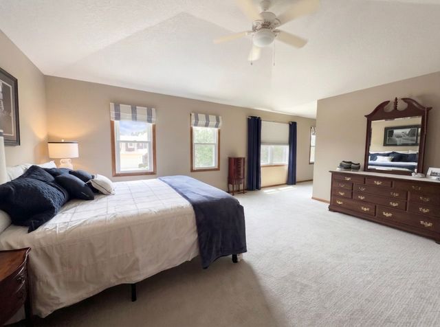 12925 Lincoln Avenue, Clive, IA 50325