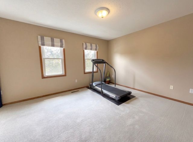 12925 Lincoln Avenue, Clive, IA 50325