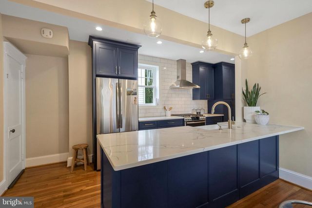 1943 N CLEVELAND ST, Arlington, VA 22201