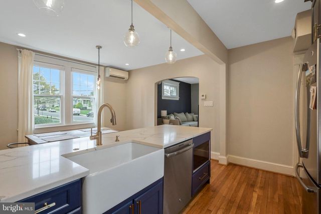 1943 N CLEVELAND ST, Arlington, VA 22201