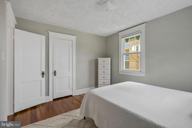 1943 N CLEVELAND ST, Arlington, VA 22201