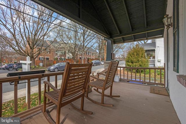 1943 N CLEVELAND ST, Arlington, VA 22201