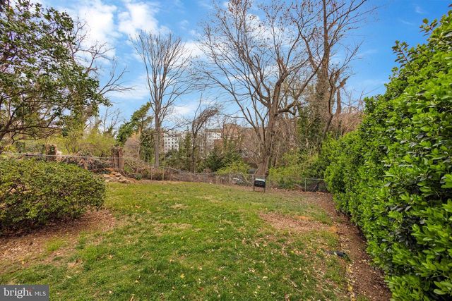 1943 N CLEVELAND ST, Arlington, VA 22201
