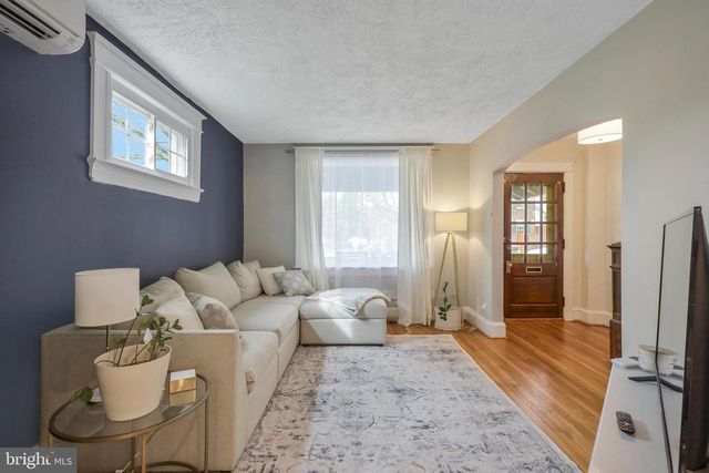 1943 N CLEVELAND ST, Arlington, VA 22201