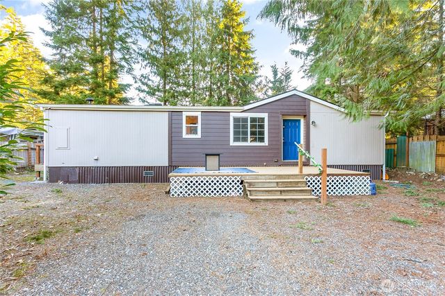 8388 Holly Lane, Maple Falls, WA 98266