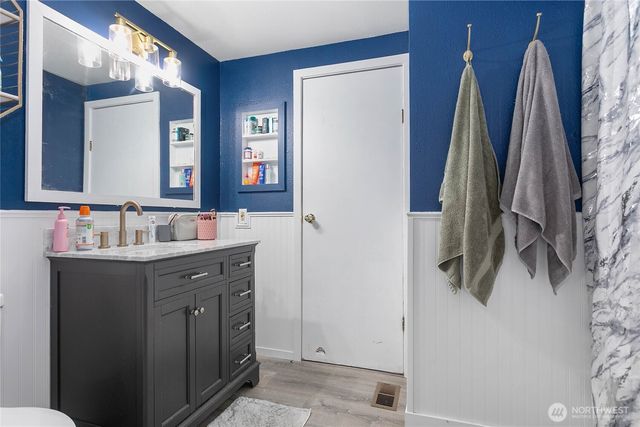 8388 Holly Lane, Maple Falls, WA 98266