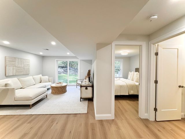 7 Mill Park Pl 7, Westford, MA 01886